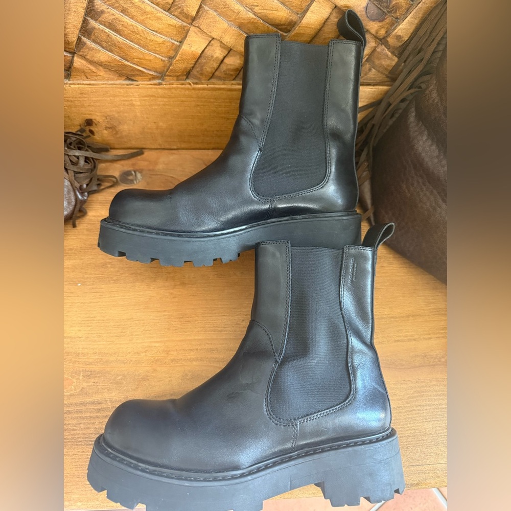 EUC Vagabond COSMO 2.0 Chelsea Black Chunky Boots Size 5 - Picture 9 of 12
